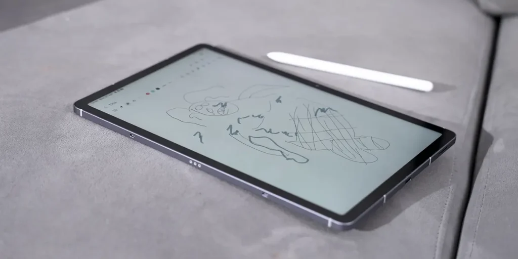 Samsung Galaxy Tab S10 FE Review: Is It Worth Buying in 2025? 5 Samsung Tab S10 FE includes Stylus