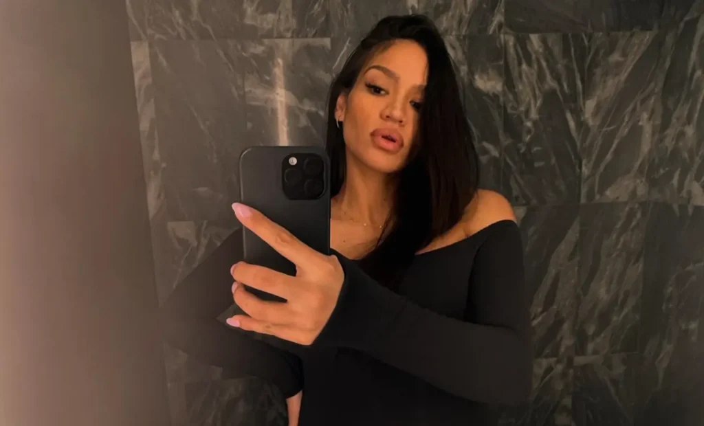 Cassie Ventura Net Worth: How She Built Her $10 Million Fortune 1 Cassie Ventura Image