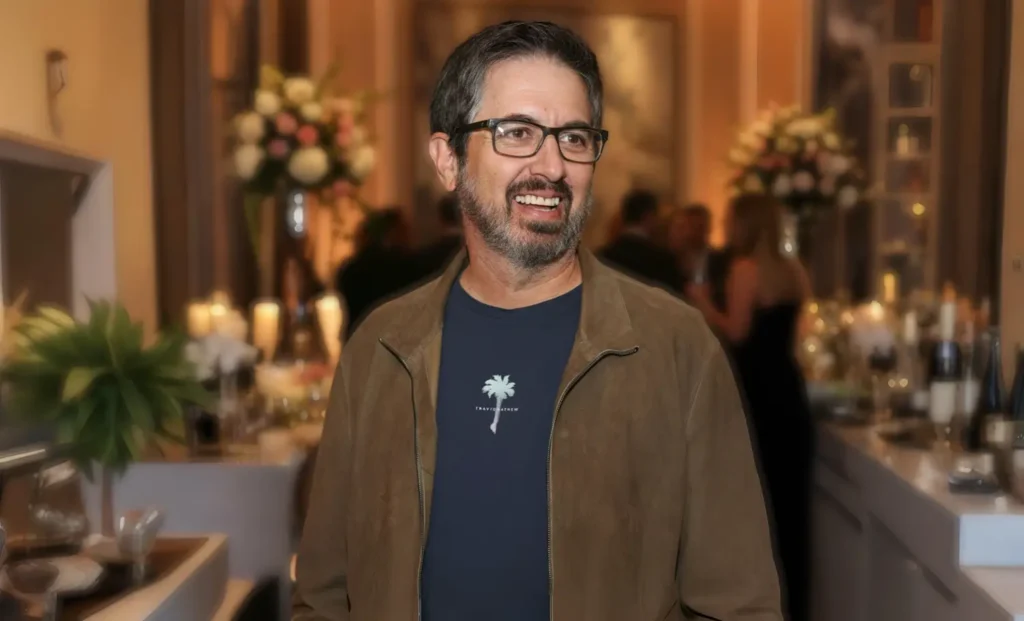 Ray Romano Net Worth: From Queens Comedy Clubs to Hollywood Fortune 1 Ray Romano Early Life and Career