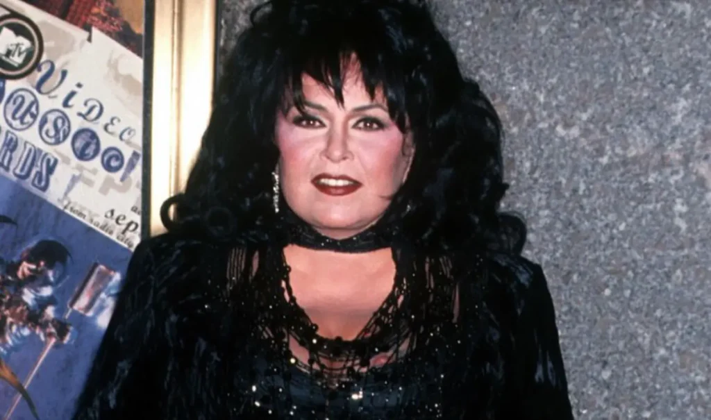 Roseanne Barr Net Worth: How the Actress Built an $80 Million Fortune 1 Roseanne Barr Early Life